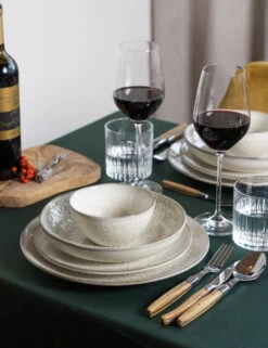 Jay Hill Bestekset Laguiole - Olijfhout - 4-delig -Speciaalzaken Voor Keukengerei 10 8720955225120 9Jay Hill jersey servies sfeer 6