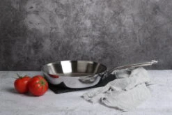 Saveur Selects Koekenpan Voyage - Tri-Ply RVS - ø 25 Cm - Zonder Anti-aanbaklaag -Speciaalzaken Voor Keukengerei 1200x800 3 1