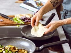 BK Koekenpan Granite Aluminium - ø 24 Cm - Keramische Anti-aanbaklaag -Speciaalzaken Voor Keukengerei 1b8e3e9aba94a1285b43c6f4a99e7815c8668c46 BK Inductiekoken PH00636 008 1