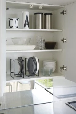 Yamazaki Organiser Tower Zwart -Speciaalzaken Voor Keukengerei 2269 TOWER DISH ORGANIZER BK 02 1000x