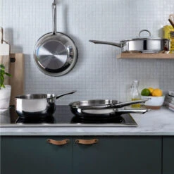 BK Hapjespan Met Deksel - Bright RVS - ø 28 Cm - Zonder Anti-aanbaklaag -Speciaalzaken Voor Keukengerei 23f28ce08a675f8207040ca3b1b15cd04406522d BK Bri SauteP 1pc CC005749 001 Collection