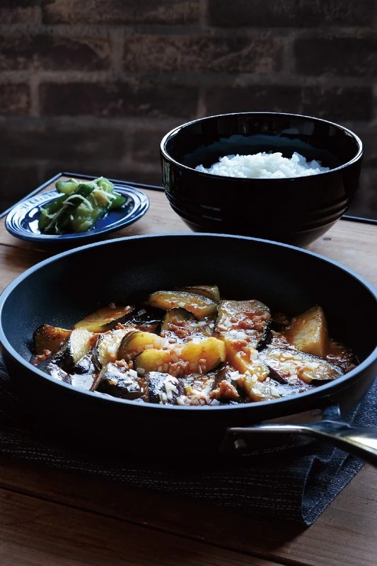 Le Creuset Koekenpannenset Les Forgées TNS - ø 24 En 28 Cm - Standaard Anti-aanbaklaag 13 Le Creuset Koekenpannenset Les Forgées TNS - ø 24 En 28 Cm - Standaard Anti-aanbaklaag - Afbeelding 11