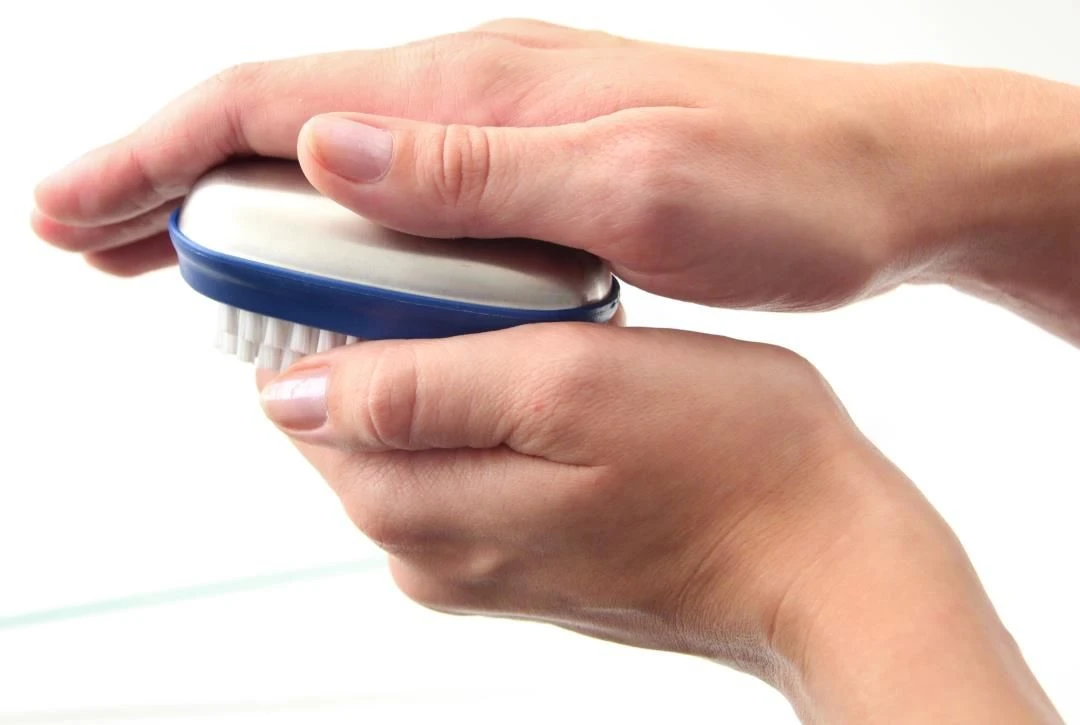 Kitchen Basics RVS Zeep Met Borsteltje 6 Kitchen Basics RVS Zeep Met Borsteltje - Afbeelding 4