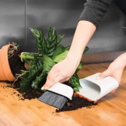 OXO Good Grips Stoffer En Blik Compact -Speciaalzaken Voor Keukengerei 719812033426 oxo stoffer en blik 4