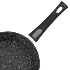 Resto Kitchenware Koekenpan Leo - ø 24 Cm - Standaard Anti-aanbaklaag -Speciaalzaken Voor Keukengerei 93040.4260403577806.ver50