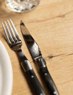 Jay Hill Bestekset Laguiole - Zwart - 24 Delig / 6 Personen 13 Jay Hill Bestekset Laguiole - Zwart - 24 Delig / 6 Personen -Speciaalzaken Voor Keukengerei AR7A5843 2