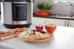 Crockpot Express Slowcooker + Snelkookpan - Uitneembare Binnenpan - 5.6 Liter - CR089 Met Stoommand & Tang) -Speciaalzaken Voor Keukengerei CSC051 US Lifestyle Salmon