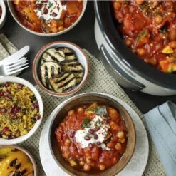 Crockpot Slowcooker - Digitaal - 3.5 Liter - CR060 10 Crockpot Slowcooker - Digitaal - 3.5 Liter - CR060 -Speciaalzaken Voor Keukengerei CSC060TagineOverhead Retouched 5dca88ac9ed216.50013993