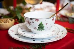 Studio Tavola Kerstservies - Porselein - Rood - 18-delig / 6 Personen -Speciaalzaken Voor Keukengerei HIT Kerstservies sfeer rood 3