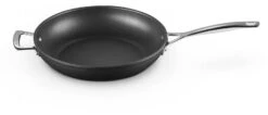 Le Creuset Sauteerpan Les Forgées TNS - ø 30 Cm / 3.7 Liter - Standaard Anti-aanbaklaag -Speciaalzaken Voor Keukengerei LC 20190624 ZS PS FS 51101300010202 002