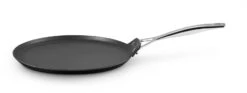 Le Creuset Pannenkoekenpan Les Forgées TNS - ø 24 Cm - Standaard Anti-aanbaklaag -Speciaalzaken Voor Keukengerei LC 20190624 ZS PS FS 51106280010002 001