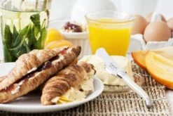 Laguiole Style De Vie Botermessen Parelmoer - 4 Stuks -Speciaalzaken Voor Keukengerei Laguiole botermes parelmoer gr 1