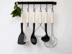 KitchenAid Soeplepel Core - Amandelwit -Speciaalzaken Voor Keukengerei Productafbeeldingen CL 2023 03 09T144311.512