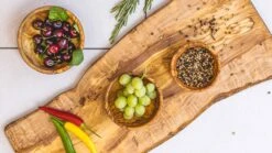 Jay Hill Serveerplank Tunea - Olijfhout - Schors XL 64 - 72 Cm -Speciaalzaken Voor Keukengerei Tunea 1