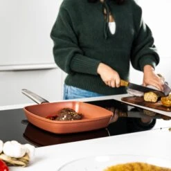 Westinghouse Grillpan Performance - Rebel Red - 28 X 28 Cm - Standaard Anti-aanbaklaag -Speciaalzaken Voor Keukengerei WCFP0095G28OR 7