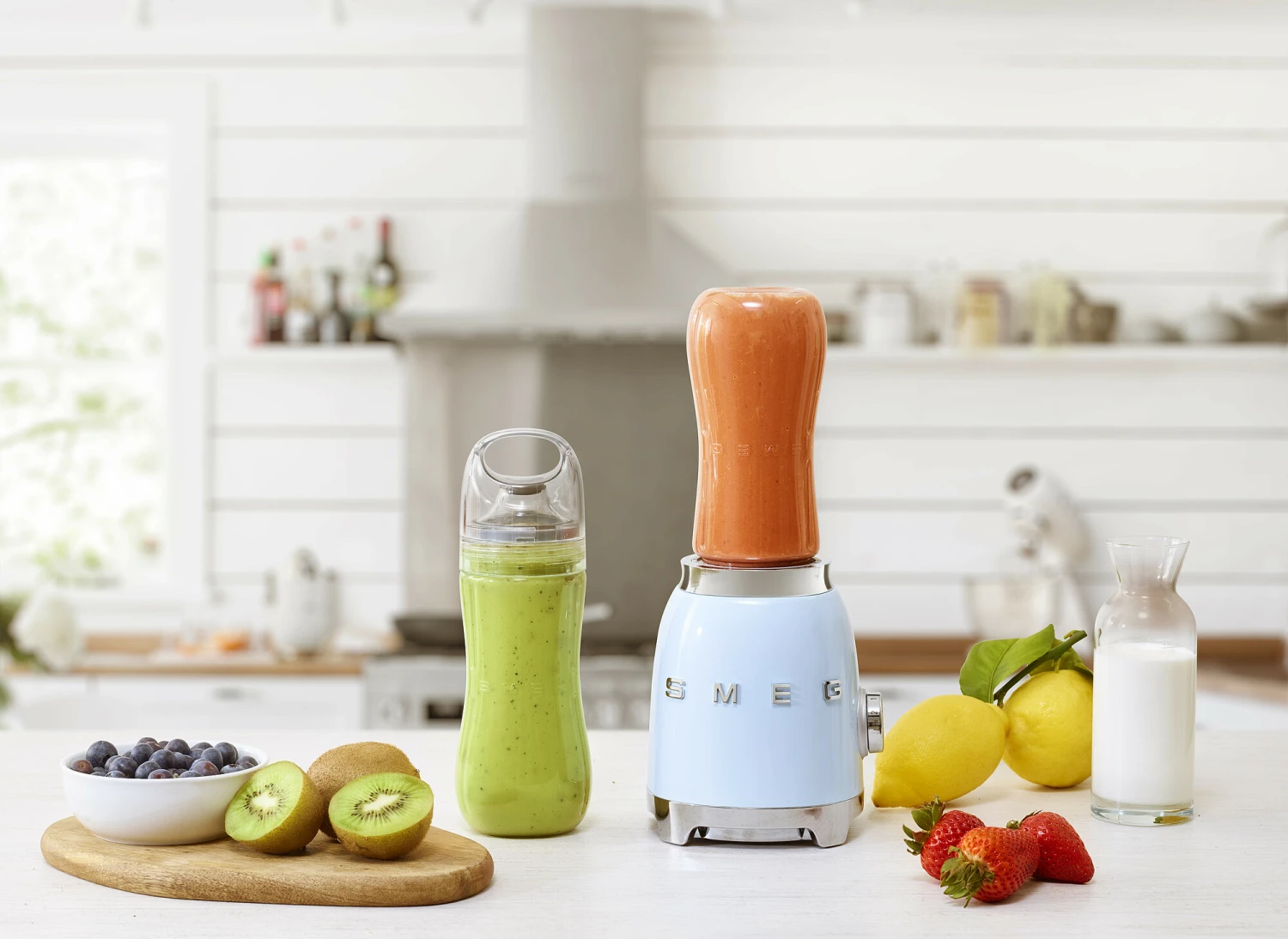 SMEG Smoothie Blender - Compact - Pastelblauw - 600 Ml - PBF01PBEU 4 SMEG Smoothie Blender - Compact - Pastelblauw - 600 Ml - PBF01PBEU - Afbeelding 2