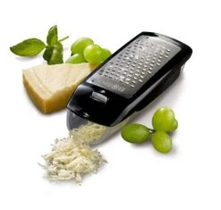 Boska Rasp Easy Grater -Speciaalzaken Voor Keukengerei Web 853801 EXPLORE easy grater GOUDA 3 2400x5B15D