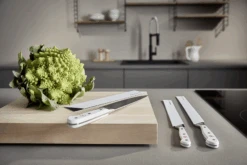 Wusthof Mesbeschermer Tot 20 Cm Laag Wit -Speciaalzaken Voor Keukengerei Wusthof Mesbeschermer Tot 30 cm Laag Wit 1 4