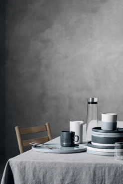 Blomus Schenkkan Pilare - Mirage Grey - 500 Ml -Speciaalzaken Voor Keukengerei blomus mio 22