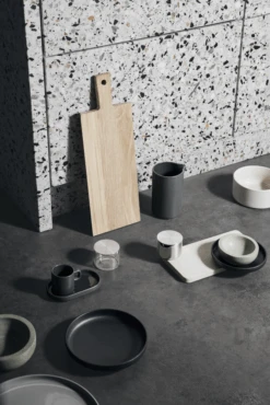 Blomus Schenkkan Pilare - Mirage Grey - 500 Ml -Speciaalzaken Voor Keukengerei blomus servies mio 9