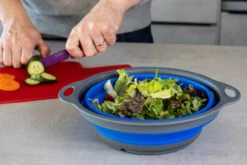 Colourworks Vergiet Blauw - ø 24 Cm -Speciaalzaken Voor Keukengerei fbphie05xfqzg5kj8wns 09764