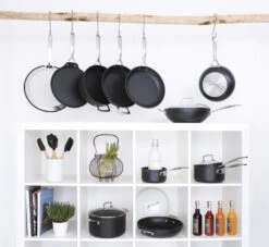 Le Creuset Steelpan - 2 Schenktuiten - Les Forgées TNS - ø 16 Cm / 1.6 Liter - Standaard Anti-aanbaklaag -Speciaalzaken Voor Keukengerei le creuset lesforgees collectie