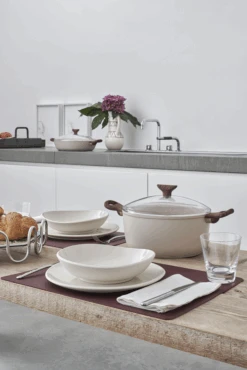 Sambonet Braadpan Rock 'n' Rose - Creme - ø 24 Cm / 4.5 Liter - Standaard Anti-aanbaklaag 12 Sambonet Braadpan Rock 'n' Rose - Creme - ø 24 Cm / 4.5 Liter - Standaard Anti-aanbaklaag -Speciaalzaken Voor Keukengerei sambonet rock n rose sfeer7