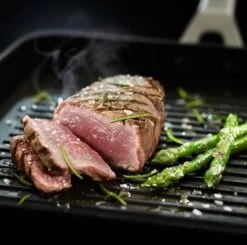 Valira Grillpan Aire Met Handgrepen - 28 X 28 Cm - Standaard Anti-aanbaklaag 7 Valira Grillpan Aire Met Handgrepen - 28 X 28 Cm - Standaard Anti-aanbaklaag -Speciaalzaken Voor Keukengerei valiragrillpan28x283 2